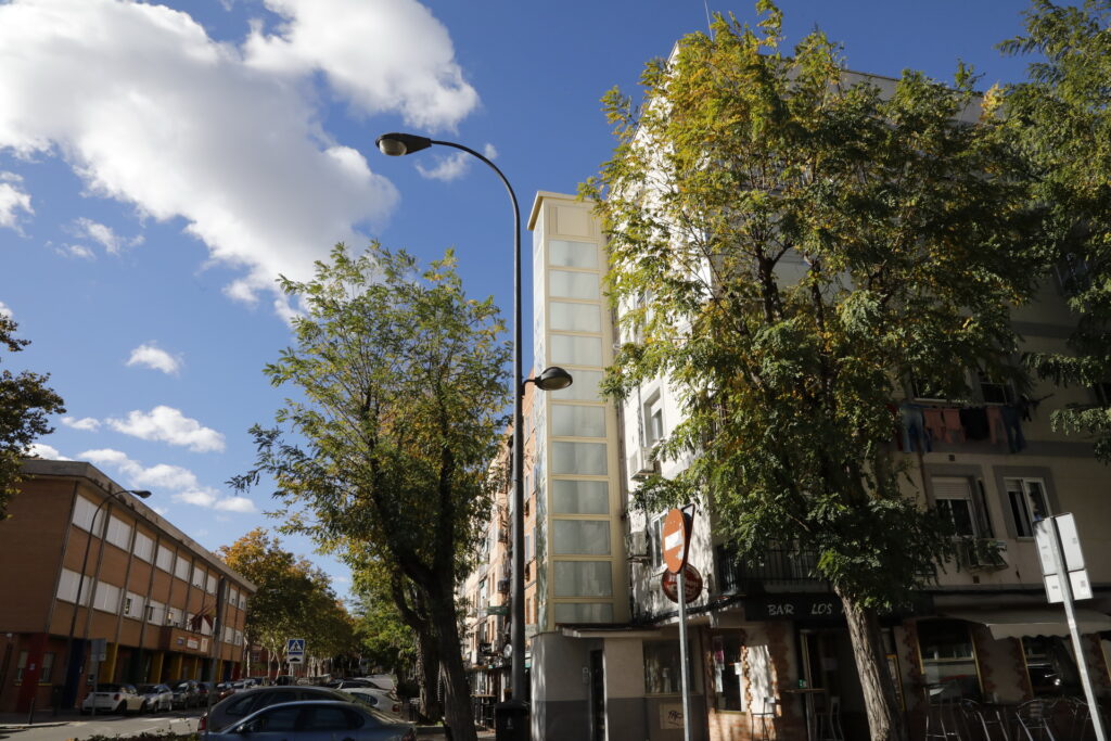 Texto Alternativo: 17 nuevos ascensores se instalan en viviendas de Getafe con ayudas municipales