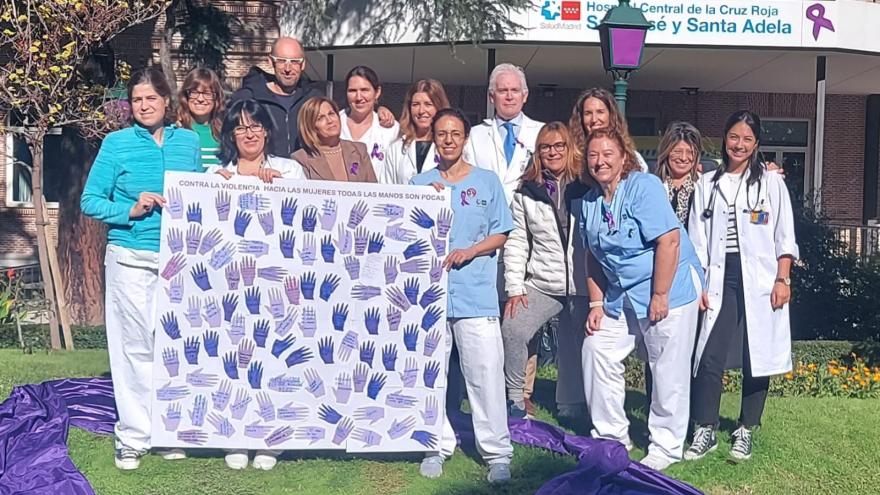 Texto Alternativo: El Hospital Universitario Cruz Roja participa en el Día Internacional de la Eliminación de la Violencia contra la Mujer