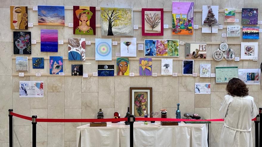 Texto Alternativo: Más de 60 obras se presentan al Certamen de Arte de Salud Mental del Hospital de Móstoles