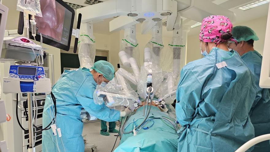 Texto Alternativo: El Hospital 12 de Octubre de Madrid inicia el desarrollo de la cirugía robótica
