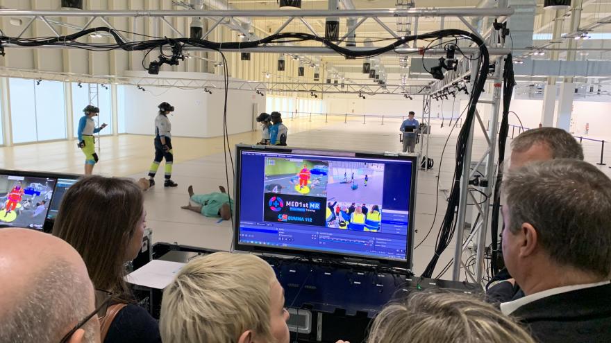 Texto Alternativo: La Comunidad de Madrid participa en un proyecto europeo de realidad virtual para entrenar a sanitarios del SUMMA 112