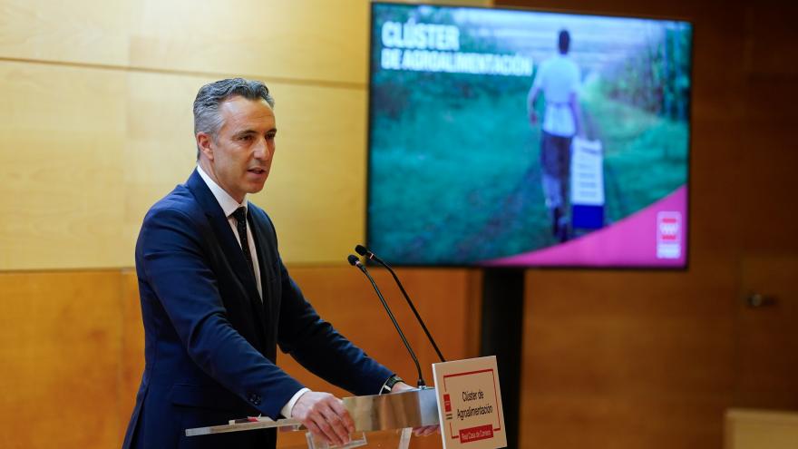 Texto Alternativo: La Comunidad de Madrid el Gobierno de la Comunidad de Madrid presenta el nuevo clúster de agroalimentación a 130 participantes en la cadena de producción