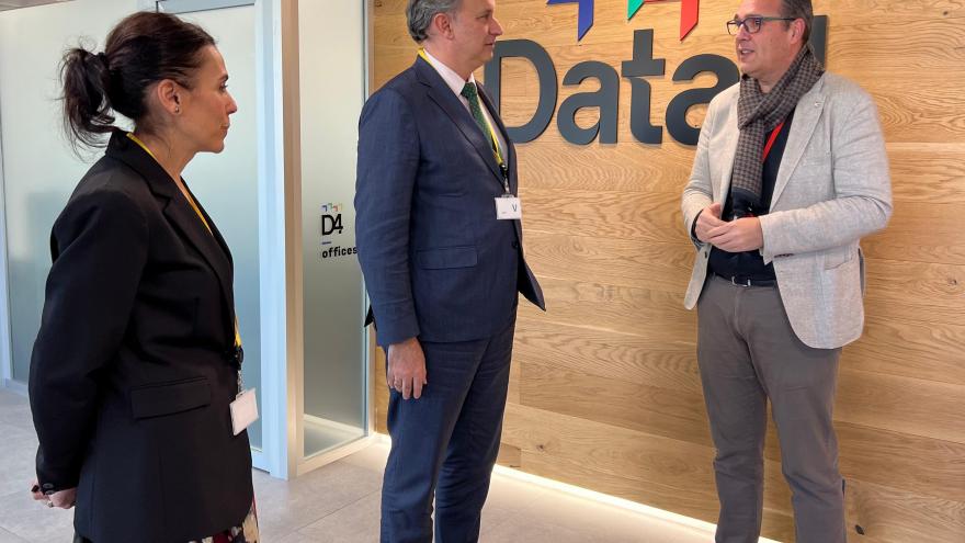 Texto Alternativo: La Comunidad de Madrid lanza una guía para facilitar la instalación de centros de procesamiento de datos en la región