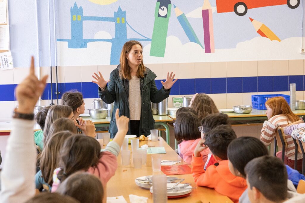 Texto Alternativo: Getafe destinará cerca de 600.000 euros en becas de comedor municipales en este curso  2023-2024