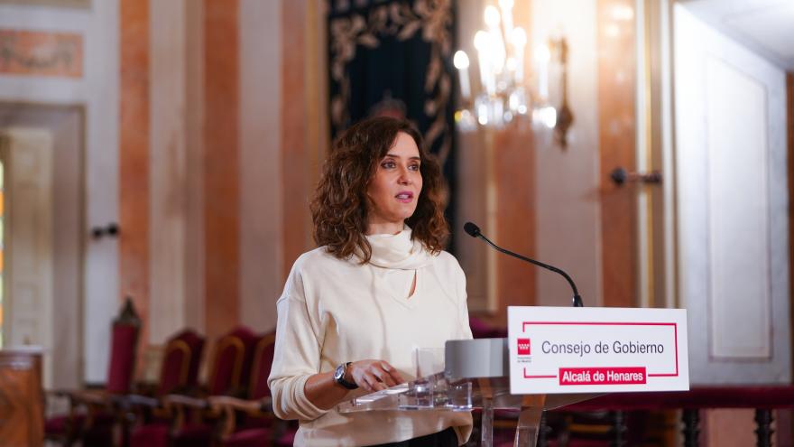 Texto Alternativo: Díaz Ayuso exige al Gobierno central un plan detallado sobre la llegada de inmigrantes: “Vivimos un auténtico caos”