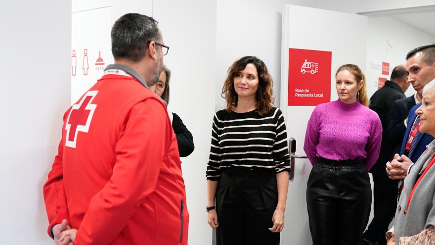 Texto Alternativo: Díaz Ayuso inaugura la nueva sede de Cruz Roja en Colmenar Viejo resaltando su “compromiso con la vida”