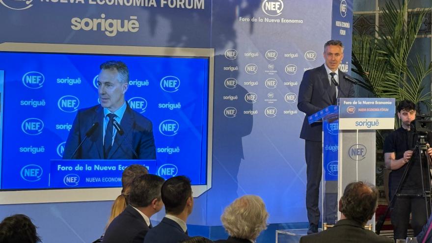 Texto Alternativo: La Comunidad de Madrid activará medidas urgentes de ayuda a las empresas afectadas por el plan energético del Gobierno central
