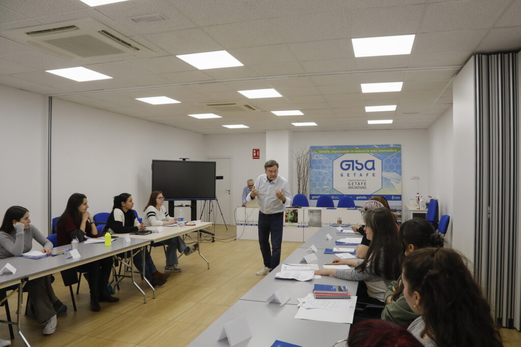 Texto Alternativo: GISA inicia el programa formativo para mujeres ‘De emprendedora a empresaria, un camino a transitar’