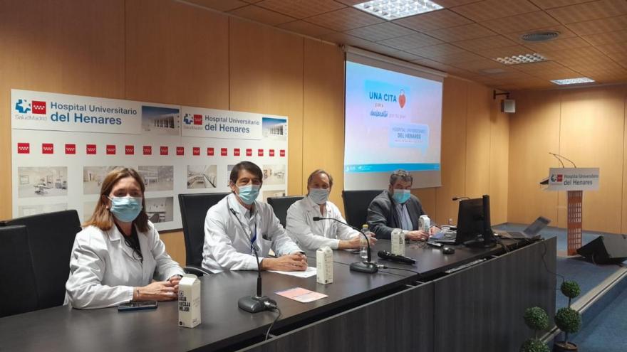 Texto Alternativo: El Hospital del Henares aborda la comunicación entre dermatólogo y paciente para el tratamiento óptimo de la psoriasis y artritis psoriásica
