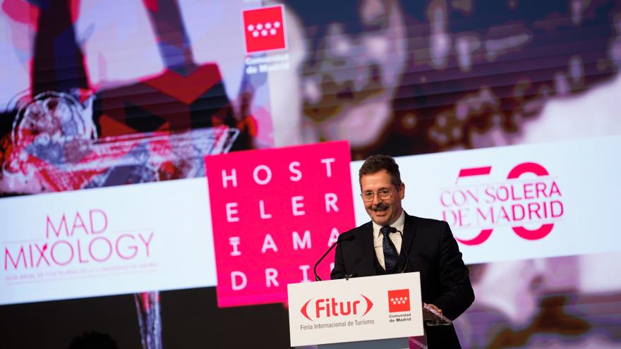 Texto Alternativo: La Comunidad de Madrid el Gobierno de la Comunidad presenta en FITUR dos guías para promocionar sus restaurantes con solera y reconocidas coctelerías