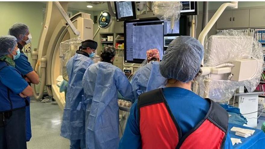 Texto Alternativo: El Hospital Clínico San Carlos emplea ultrasonidos para el tratamiento de la hipertensión arterial resistente