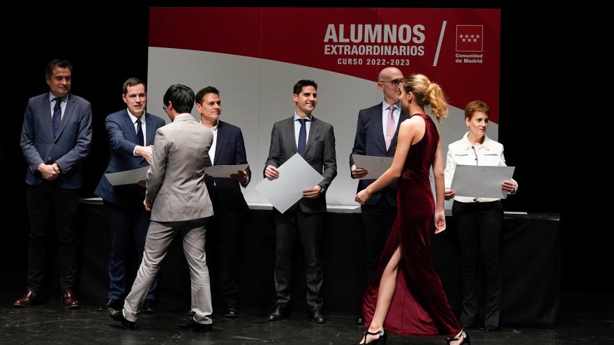 Texto Alternativo: La Comunidad de Madrid reconoce el mérito y el esfuerzo de los alumnos de la región con los Premios Extraordinarios de Educación