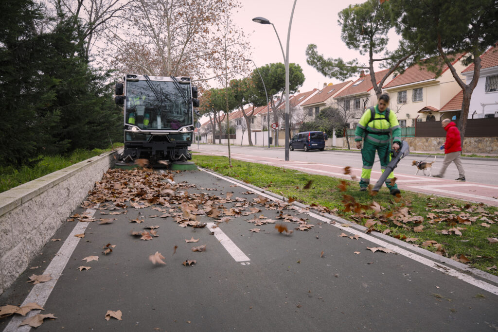 Texto Alternativo: LYMA amplía su servicio de barrido mixto
