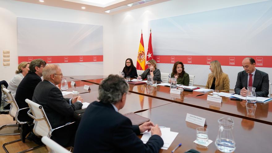 Texto Alternativo: La Comunidad de Madrid agilizará los concursos de méritos de 2022 y 2023 para la estabilización de facultativos y enfermeras especialistas