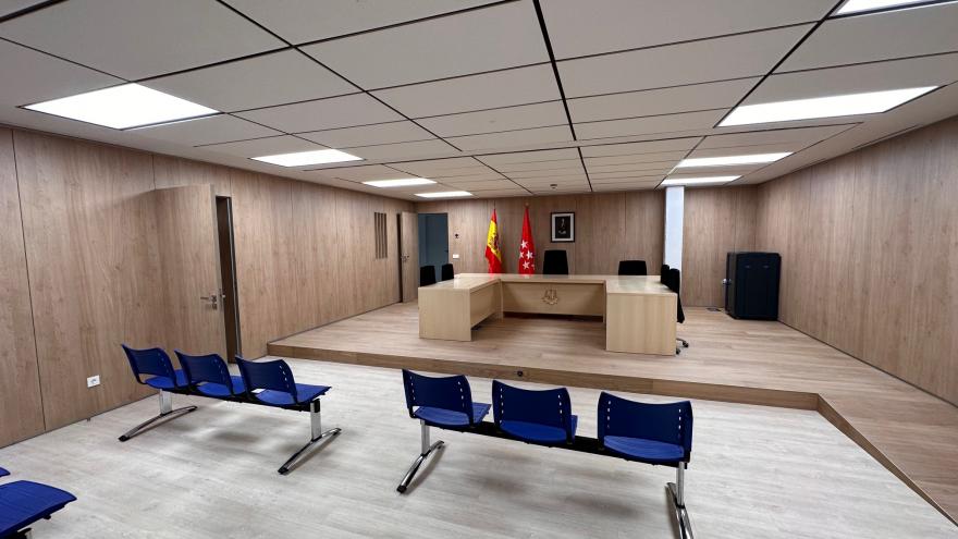 Texto Alternativo: La Comunidad de Madrid regulará la figura del experto facilitador para prestar apoyo a personas con discapacidad en las sedes judiciales