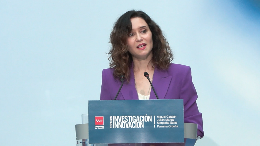 Texto Alternativo: Díaz Ayuso anuncia el nuevo Plan de Transferencia para transmitir los resultados de la investigación científica a la sociedad