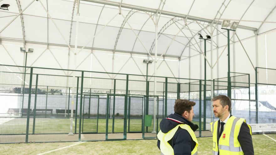 Texto Alternativo: La Comunidad de Madrid aumenta en un millón de euros las ayudas para seguir reformando instalaciones deportivas dañadas por la DANA