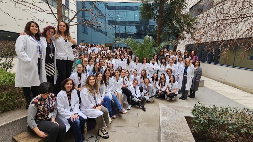 Texto Alternativo: Más del 50 por ciento de los profesionales que trabajan en investigación del Hospital 12 de Octubre son mujeres