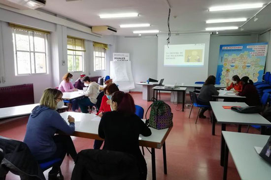 Texto Alternativo: La Delegación de Igualdad oferta diez talleres gratuitos para las mujeres de Leganés