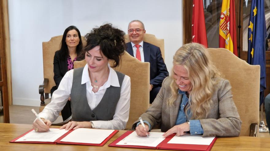 Texto Alternativo: La Comunidad de Madrid invierte 20 millones para formar en tecnología a 10.000 personas y cubrir la demanda de profesionales especializados