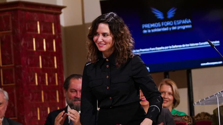 Texto Alternativo: Díaz Ayuso anima a “construir” desde la “pluralidad y los contrastes” pero “unidos en defensa de la verdad, la razón y la libertad”