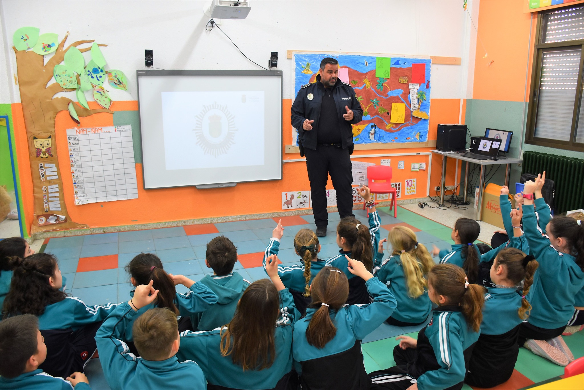 Texto Alternativo: Clases de Seguridad Vial dirigidas a nuestros escolares