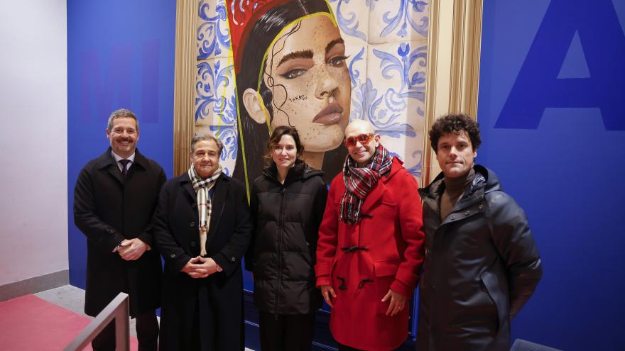 Texto Alternativo: Díaz Ayuso visita la I edición de la Feria Internacional de Diseño de Interiores como muestra de apoyo al sector