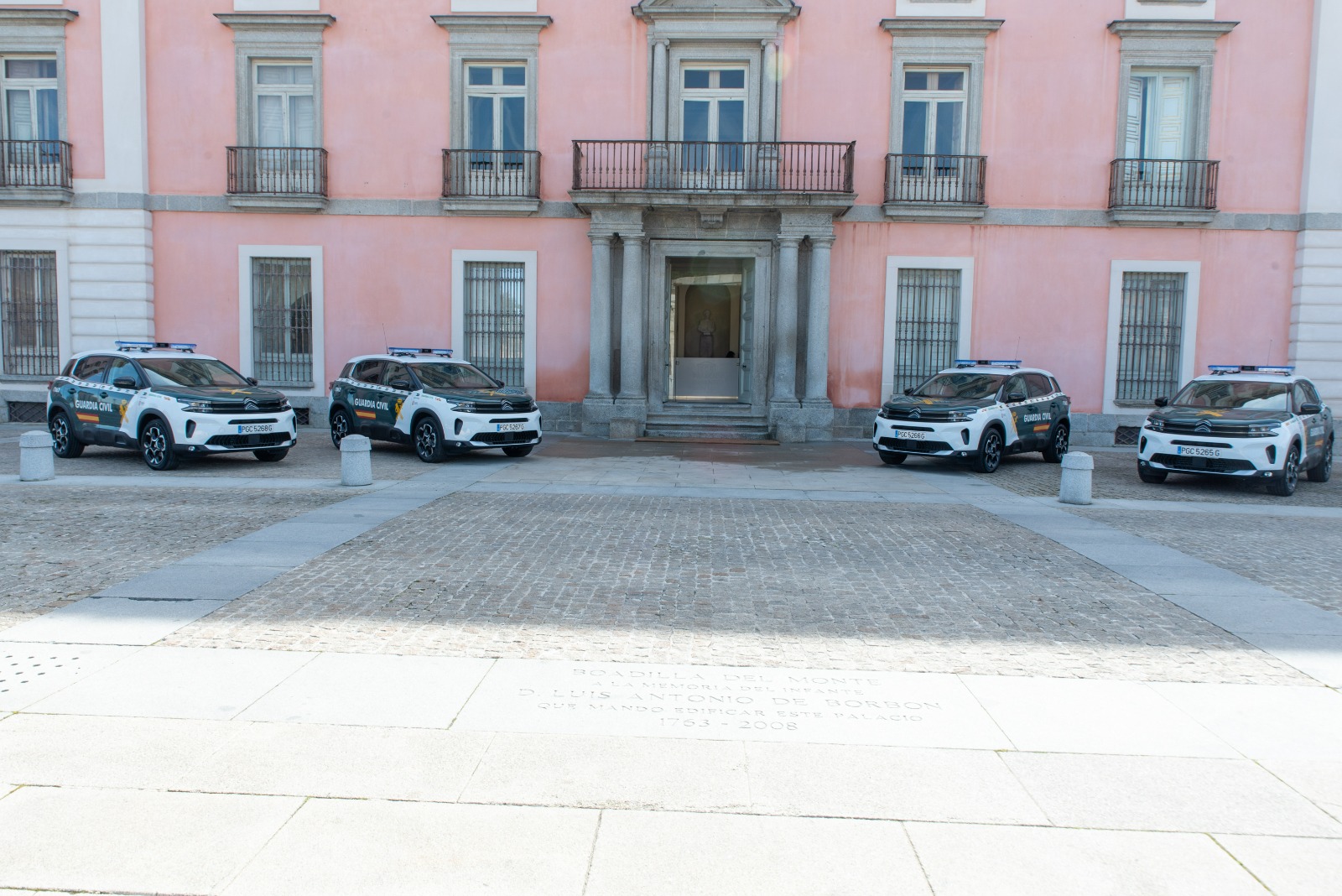 Texto Alternativo: Boadilla adquiere para la Guardia Civil cuatro vehículos todoterreno para el mejor desarrollo de sus funciones