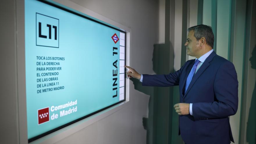 Texto Alternativo: La Comunidad de Madrid crea un espacio informativo en la estación de Metro de Atocha sobre las obras de ampliación de la línea 11