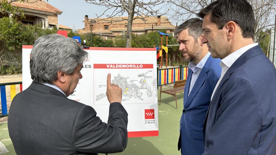 Texto Alternativo: La Comunidad de Madrid mejora cerca de 30 parques infantiles en 24 municipios