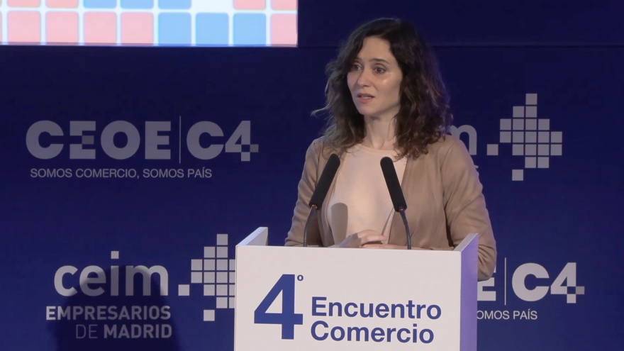 Texto Alternativo: Díaz Ayuso reconoce el papel del comercio con las cifras “reales” y no de “maquillaje” que genera: 29.000 millones y 400.000 empleos