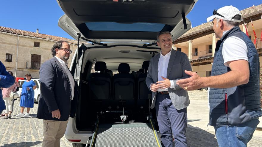Texto Alternativo: La Comunidad de Madrid suma 28 licencias de taxi para cubrir el servicio de transporte a demanda en la Sierra Norte