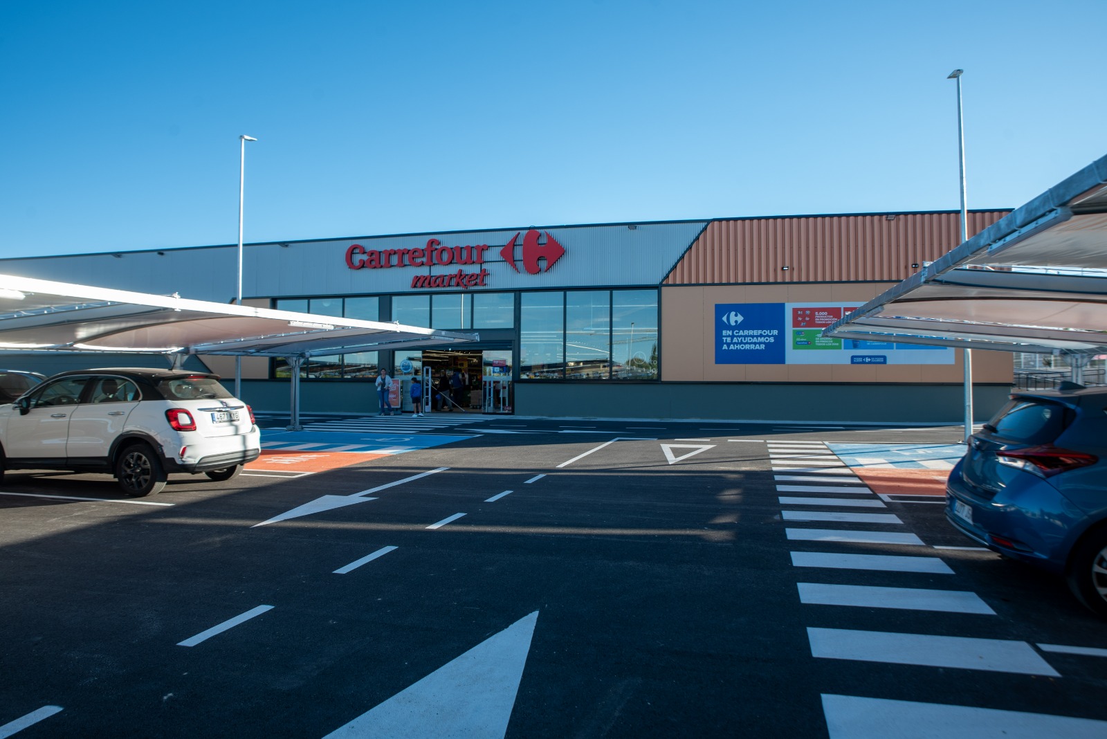 Texto Alternativo: El 70 % de los trabajadores del nuevo Carrefour Market, ubicado en La Cárcava, son vecinos de Boadilla