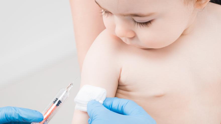 Texto Alternativo: La Comunidad de Madrid compra 52.000 dosis de la vacuna que inmuniza a los menores de 6 meses contra la bronquiolitis