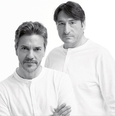 Texto Alternativo: Carmelo Gómez y Miguel Hermoso protagonizan “Las Guerras de Nuestros Antepasados”, de Miguel Delibes, en el Teatro del Bosque