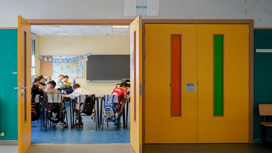 Texto Alternativo: La Comunidad de Madrid aprueba obras de colegios e institutos para ampliar su oferta pública educativa con 1.885 nuevas plazas