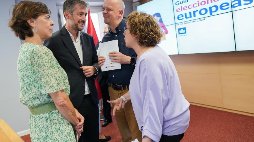 Texto Alternativo: La Comunidad de Madrid adapta a lectura fácil la guía informativa sobre las elecciones europeas 2024