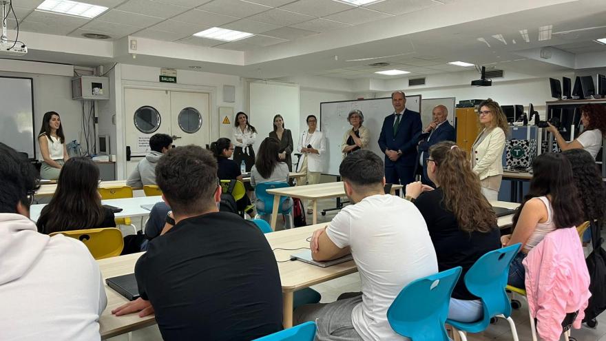 Texto Alternativo: La Comunidad de Madrid ultima el Observatorio de Competencias Digitales incorporando a entidades del Tercer Sector
