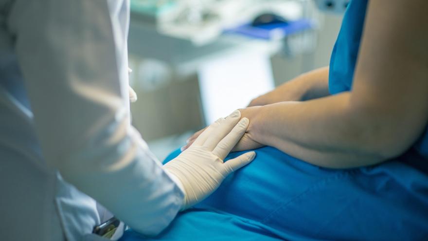Texto Alternativo: El Hospital Universitario del Sureste forma a médicos y matronas de Atención Primaria en la prevención del cáncer de cérvix