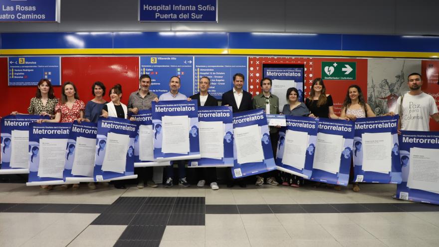 Texto Alternativo: La Comunidad de Madrid premia los mejores microcuentos del segundo certamen literario de Metrorrelatos