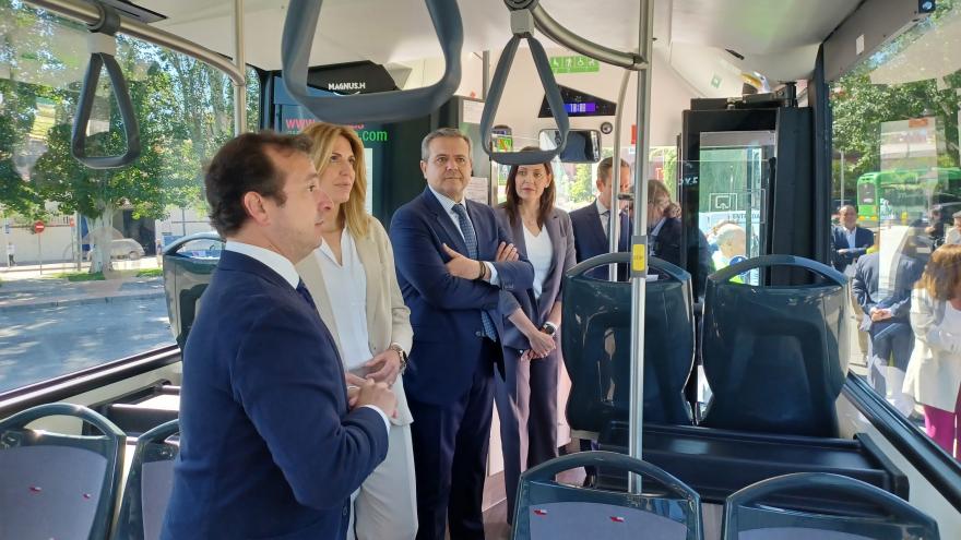 Texto Alternativo: La Comunidad de Madrid incorpora 73 autobuses interurbanos híbridos a su flota, elevando a 1.014 el número de estos vehículos que usan energías limpias