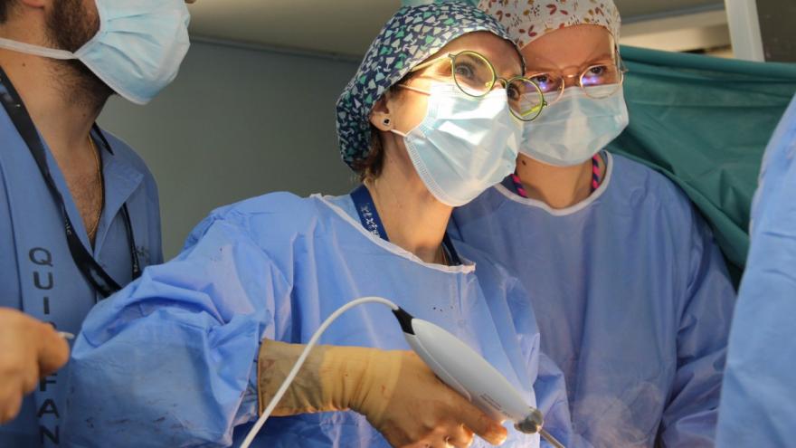 Texto Alternativo: Cirujanos del Hospital Clínico San Carlos organizan un curso internacional sobre la presencia de cálculos en la vesícula