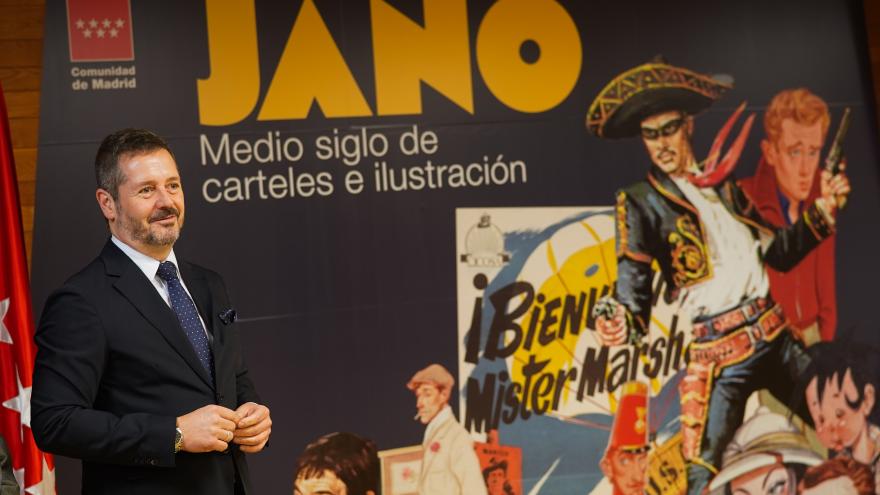 Texto Alternativo: La Comunidad de Madrid reúne en una exposición viñetas, carteles de cine y dibujos del ilustrador Francisco Fernández-Zarza, Jano
