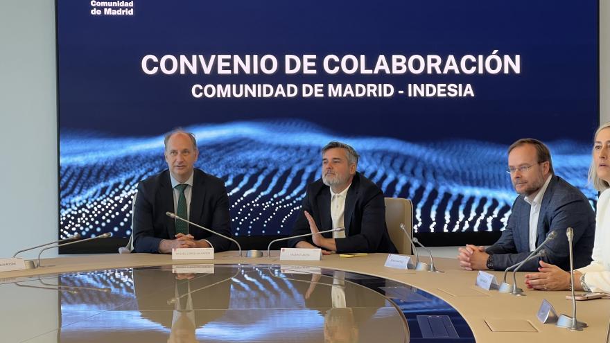Texto Alternativo: La Comunidad de Madrid creará una plataforma con Inteligencia Artificial para reforzar la competitividad de empresas del sector industrial