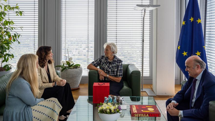 Texto Alternativo: Díaz Ayuso traslada a la presidenta del BCE la fortaleza de Madrid como motor económico de España y su liderazgo en inversión extranjera