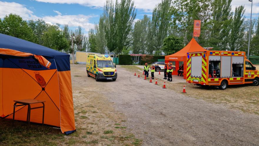 Texto Alternativo: El SUMMA 112 de la Comunidad de Madrid mejora la coordinación con las Protecciones Civiles y el ERIVE