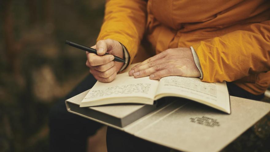 Texto Alternativo: La Comunidad de Madrid participa en el acto de entrega de la colección de libros “Tu historia de verdad Importa”
