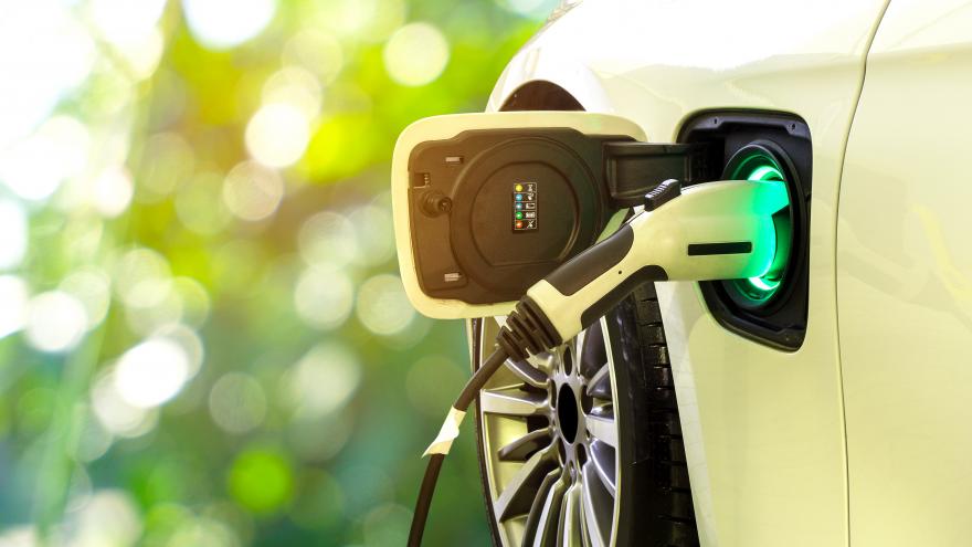 Texto Alternativo: La Comunidad de Madrid, primera región en conceder el 100% de las ayudas del MOVES III para la movilidad eléctrica