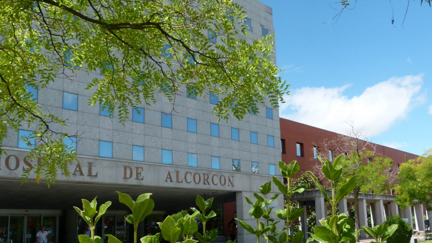 Texto Alternativo: El Hospital público Universitario Fundación Alcorcón de la Comunidad de Madrid y el Colegio de Ingenieros Industriales de Madrid suscriben un convenio para mejorar los procesos sanitarios
