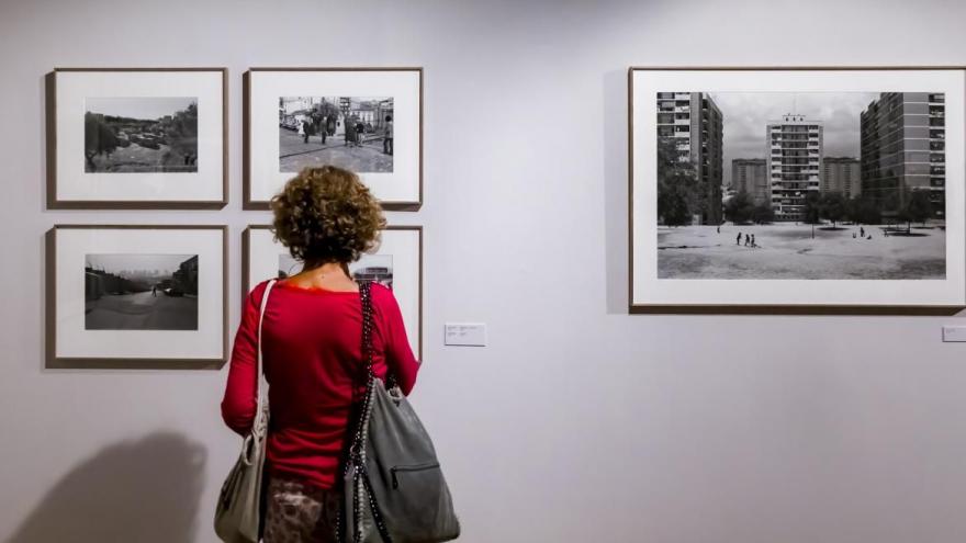 Texto Alternativo: La Comunidad de Madrid muestra cómo era el Madrid de finales de los setenta a través de una exposición gratuita dedicada a Javier Campano